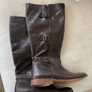 Frye chocolate brown riding boot 9.5